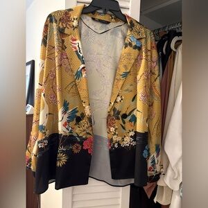 Zara Multicolor Floral Kimono Blazer Size XL runs small more like a L.